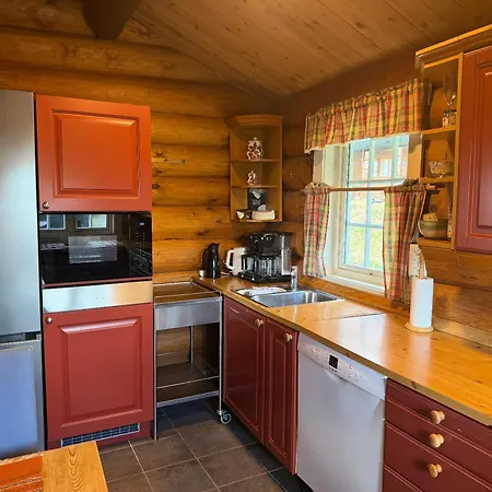 Large With Stunning Views! *