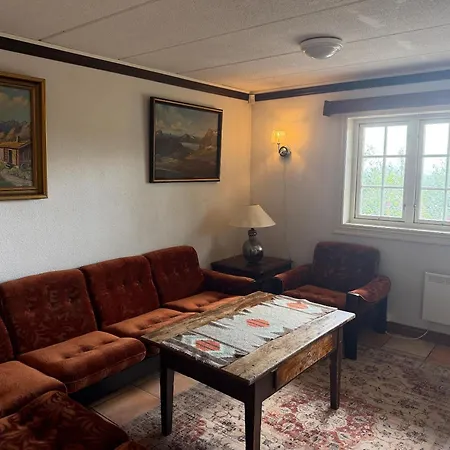 Large With Stunning Views! *