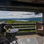 Dom wakacyjny Large With Stunning Views! Beitostolen